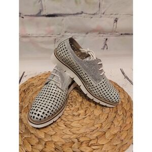 Medici Women's Oxford Shoes Grey Silver Sz 7 NIB